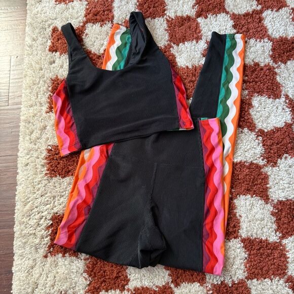 2 PC SET: Beach Riot Tessa Top & Megan Leggings In Tropical Wave - Small/Medium - Picture 3 of 11